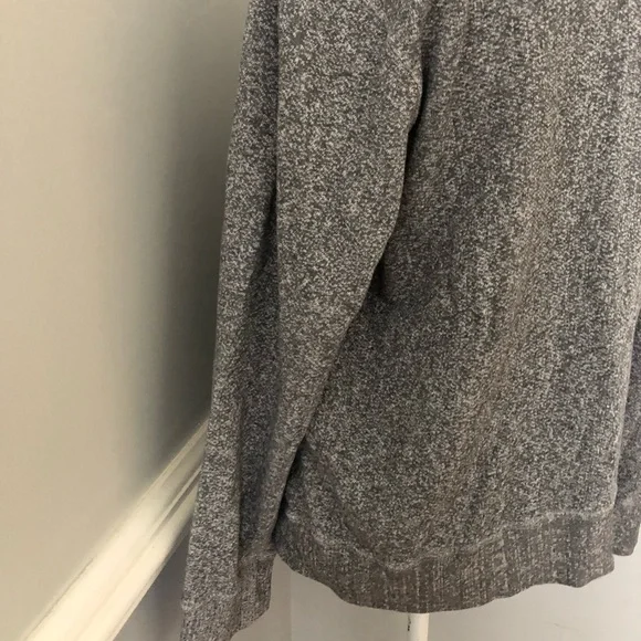 Who A U Crewneck Sweatshirt Size M - Picture 3 of 7